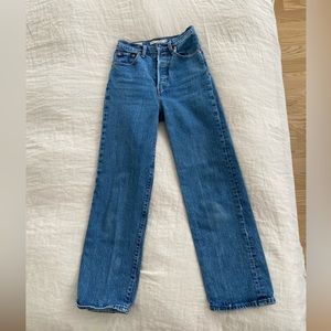 Levi’s Ribcage straight jeans